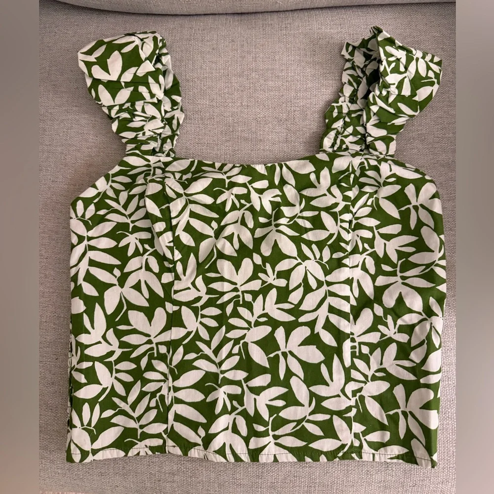 Abercrombie crop top, NWT, size small Green Leaf Print Women's Top - Picture 1 of 3